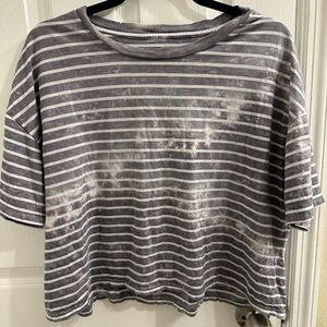 Aerie Purplish Gray and White Lightly Distressed Boxy Crop Top Size Large